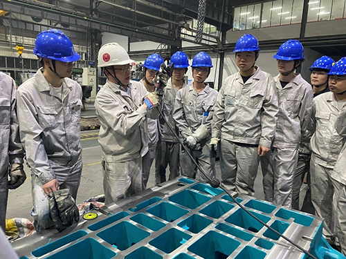 深入开展校企合作育人模式乐动在线体育·（China）官方网站机械工程系组织学生开展校外实习