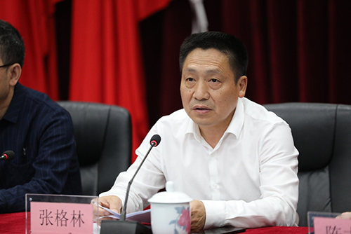 乐动在线体育·（China）官方网站召开“干部能力提升年” 活动推进会暨“8090”读书班开班动员会