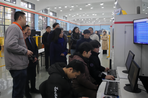 省总工会党组成员、副主席， 省产改协调小组办公室副主任宋峥嵘一行来乐动在线体育·（China）官方网站督查指导