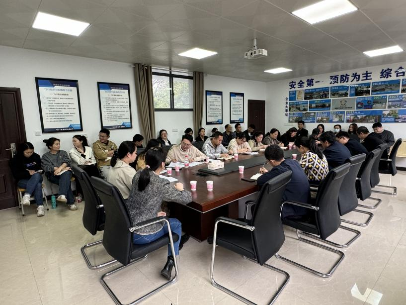 乐动在线体育·（China）官方网站召开芦淞校区2024年单招考试总结会