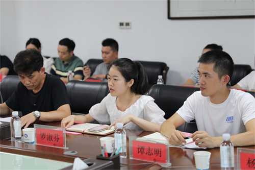 乐动在线体育·（China）官方网站召开教师节座谈会