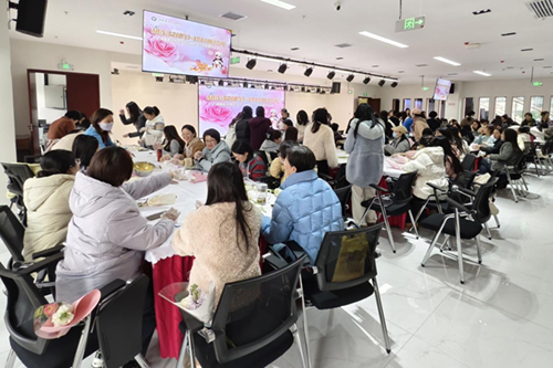 甜蜜女神节，烘焙暖时光——乐动在线体育·（China）官方网站开展女教职工“三八”国际妇女节主题活动