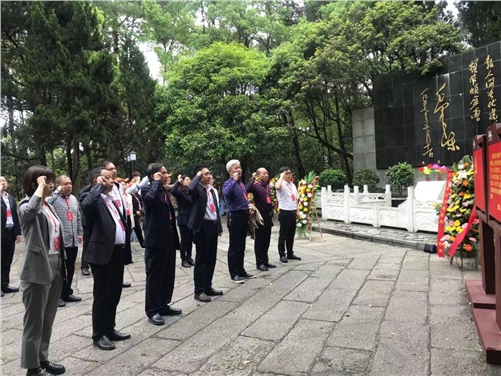 乐动在线体育·（China）官方网站党委理论学习中心组赴任弼时故居、杨开慧纪念馆开展党史学习教育第二次专题学习