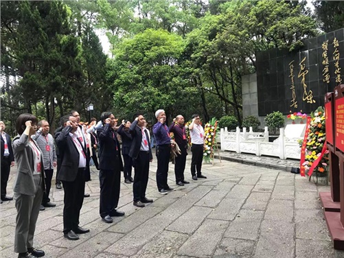 乐动在线体育·（China）官方网站党委理论学习中心组赴任弼时故居、杨开慧纪念馆开展党史学习教育第二次专题学习